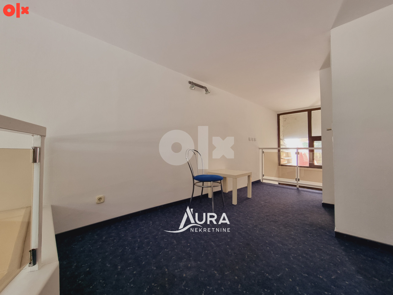 AURA/ Poslovni prostor 68m2 / Grbavica 10