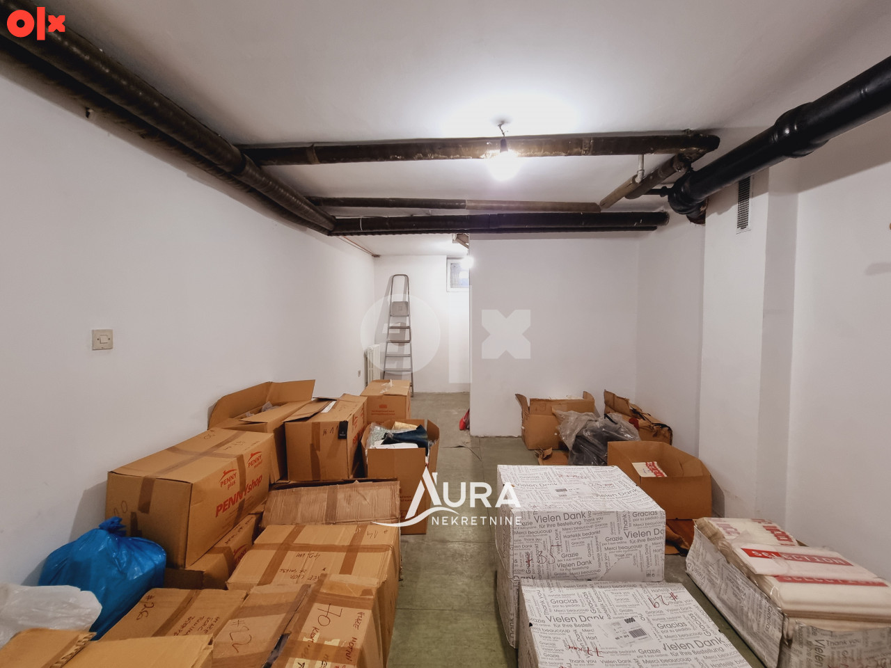 AURA/ Poslovni prostor 68m2 / Grbavica 13