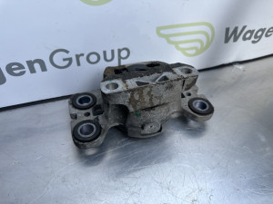 Nosac motora Volvo XC60 2012 (fotografija 2)