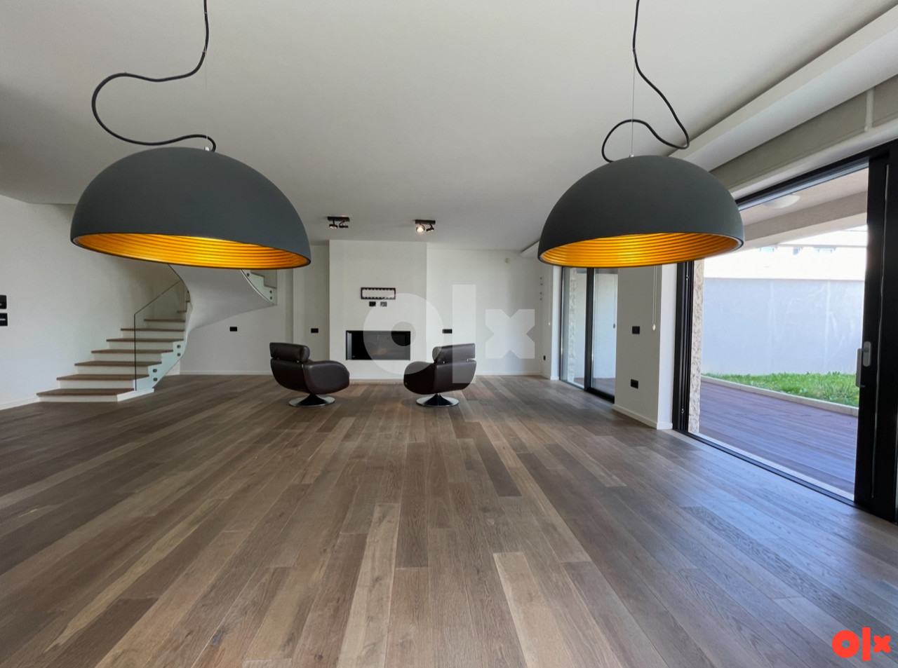 Luksuzan dvoetažni stan 220m2 sa 100m2 bašte Grbavica 3