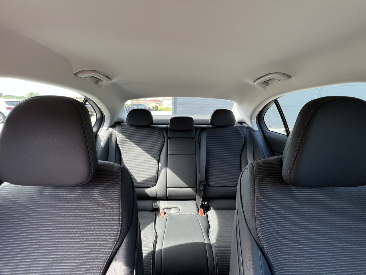 Mercedes-Benz C 220 d 4MATIC  ID:2