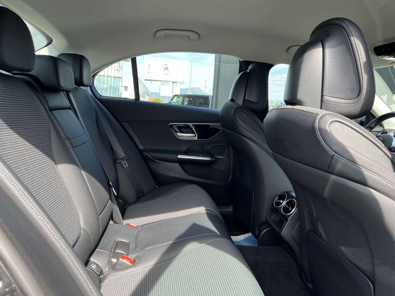 Mercedes-Benz C 220 d 4MATIC  ID:2