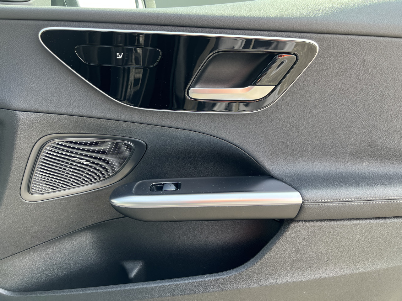 Mercedes-Benz C 220 d 4MATIC  ID:2