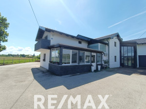 Prostrano imanje sa dva stana na 3120m2 u Derventskom lugu photo 4