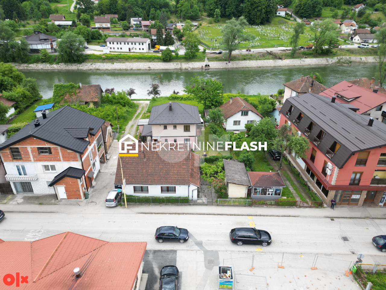 FLASH: Kuća - ZEPČE - Strogi centar / Stjepana Radića 8