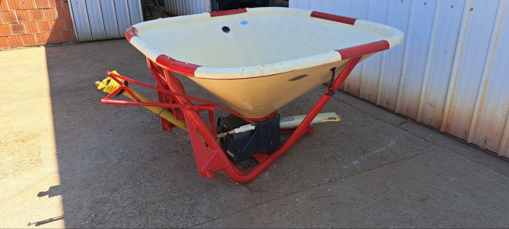 Rasipac djubriva VICON 602