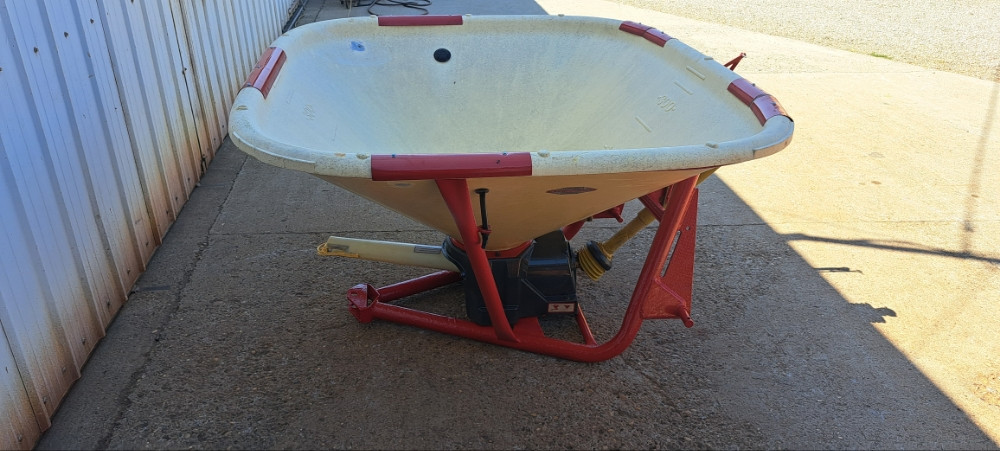 Rasipac djubriva VICON 602