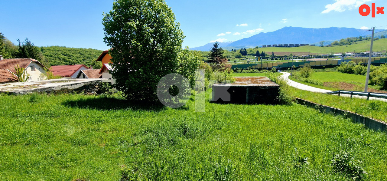 Izuzetna prilika u Tarčinu -  Veliko imanje sa više objekata! – další