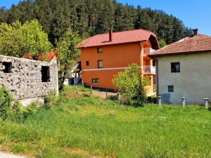Izuzetna prilika u Tarčinu -  Veliko imanje sa više objekata! photo 4