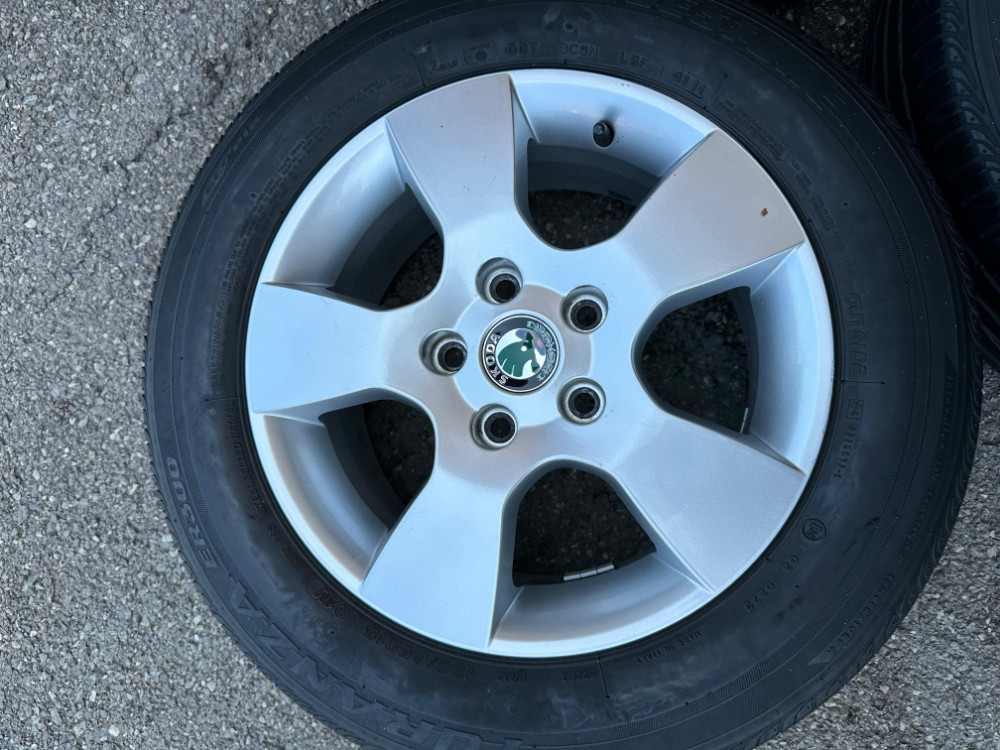 Alu felge Škoda Octavia 15" 5x112 VW Golf 5 6 Seat