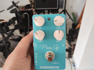 Caline Pure Sky overdrive pedala MXR Timmy clone