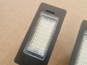 Led osvjetljenje tablica BMW E90 E60 X5 E70 F10