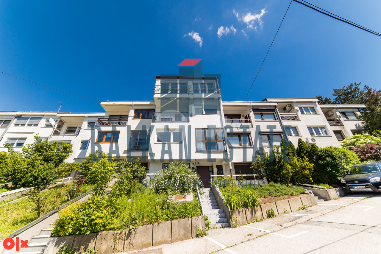 Renovirana kuća u nizu na odličnoj lokaciji | Centar 19