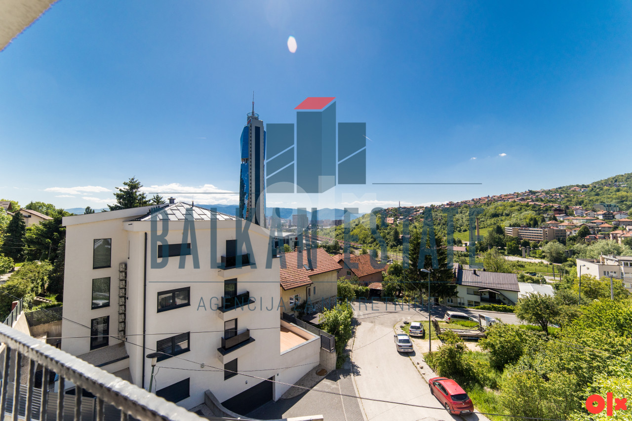 Renovirana kuća u nizu na odličnoj lokaciji | Centar