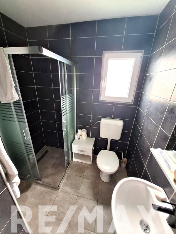 Namještena kuća sa voćnjakom i plantažom lješnjaka -Prijedor 15