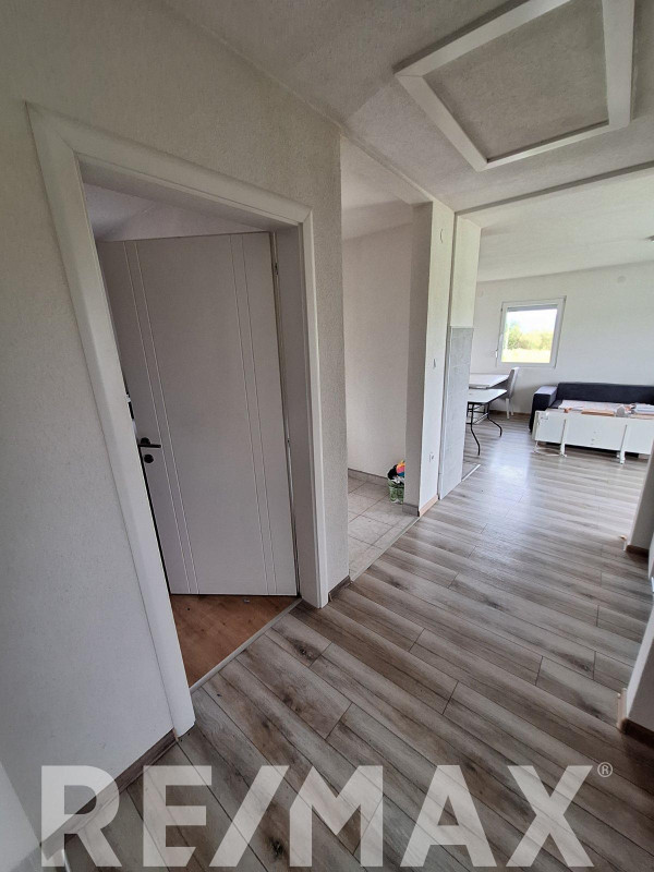 Namještena kuća sa voćnjakom i plantažom lješnjaka -Prijedor 9
