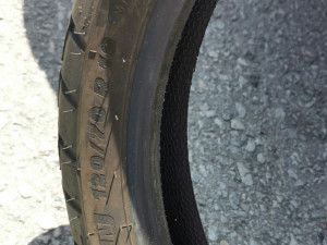 Guma michelin 120 70 19 motocikl