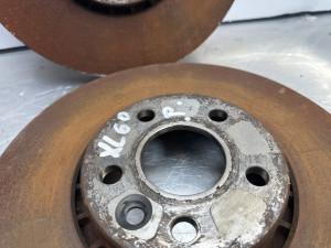 Disk diskovi prednji Volvo XC60 2011 (fotografija 4)