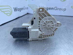 Motoric podizaca p.d Audi A4 B8 (fotografija 2)
