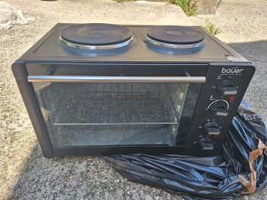 Mali šporet sa rernom Vidi detalje