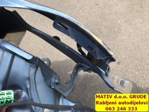 Nosač blatobrana LIJEVI Renault Megane 4 2017