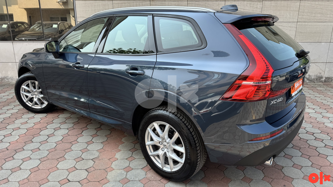 VOLVO XC60 2.0 B4 197ks 4x4 "Momentum" Full LED Virtual Cockpit