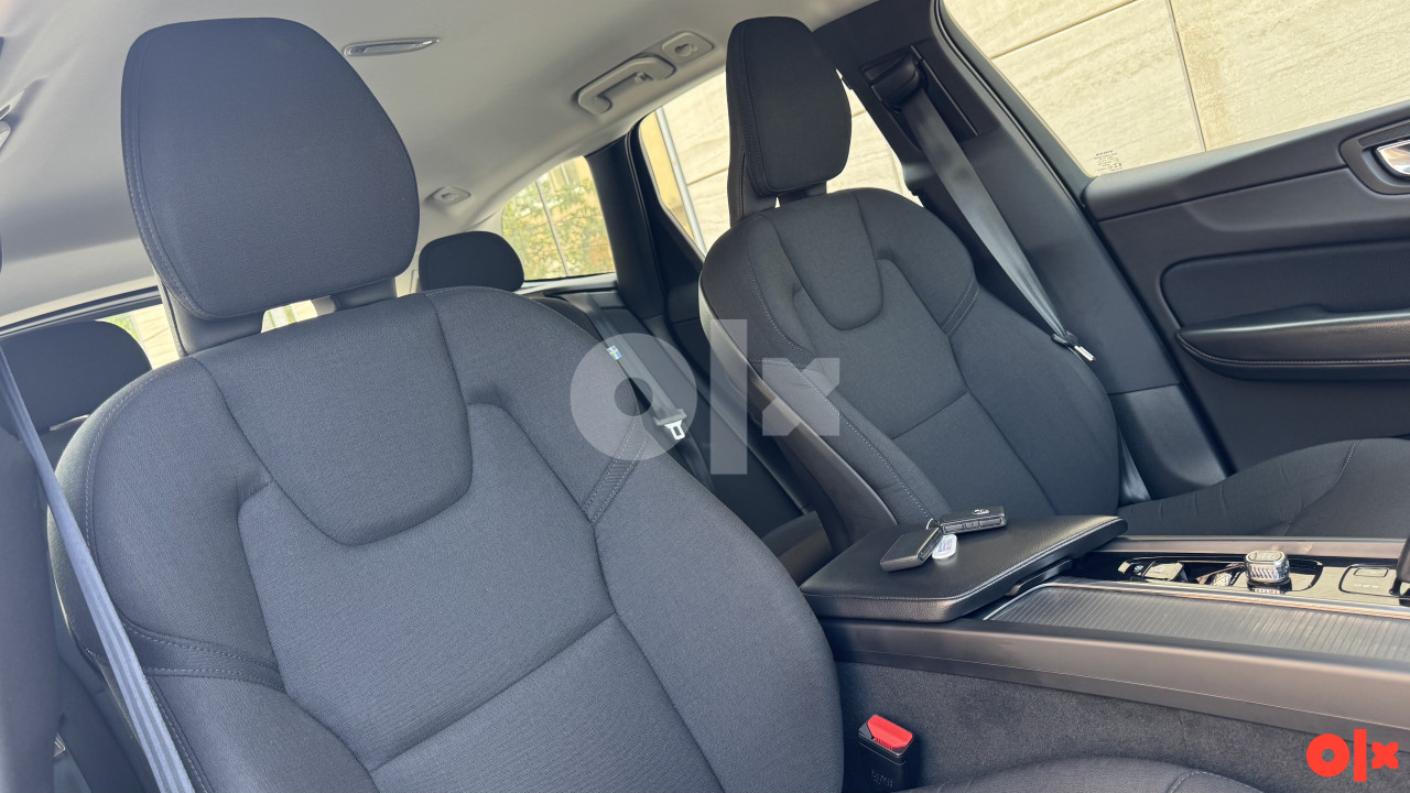 VOLVO XC60 2.0 B4 197ks 4x4 "Momentum" Full LED Virtual Cockpit