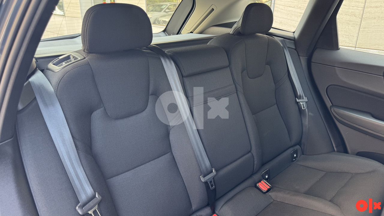 VOLVO XC60 2.0 B4 197ks 4x4 "Momentum" Full LED Virtual Cockpit