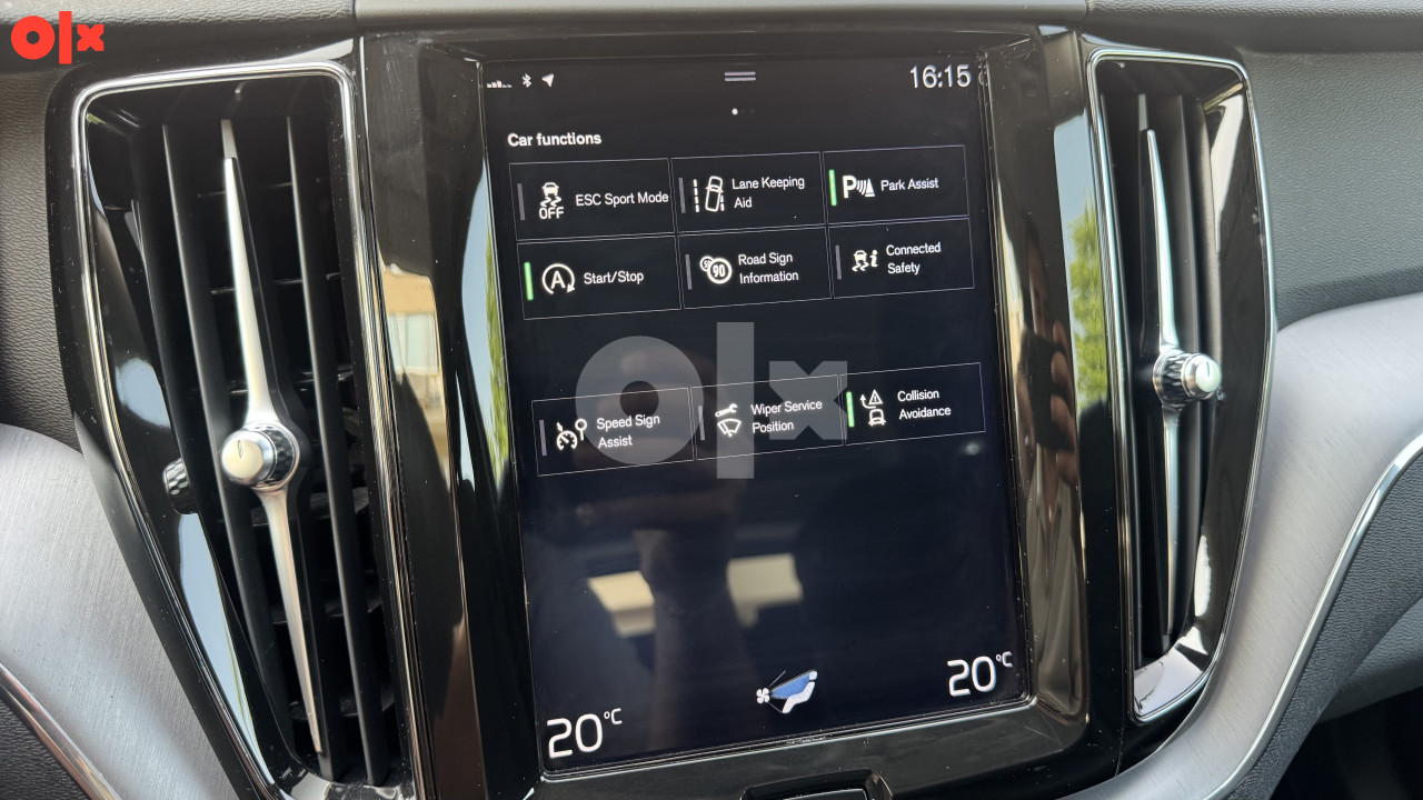 VOLVO XC60 2.0 B4 197ks 4x4 "Momentum" Full LED Virtual Cockpit