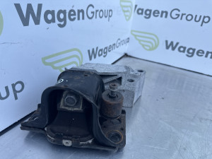 Nosac motora Nissan Qashqai 2012 (fotografija 3)