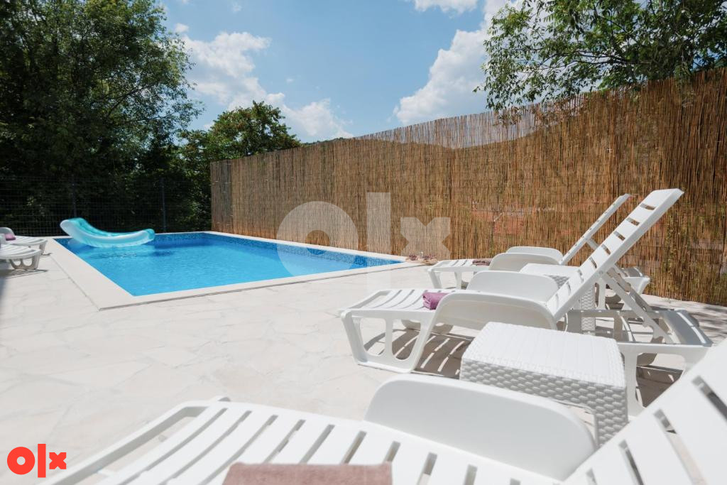 Predivna kuća sa bazenom i panoramskim pogledom na Stolac 4