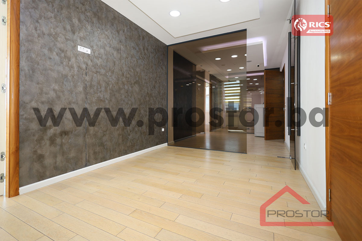 PROSTOR izdaje: Poslovni prostor, 156m2, Stup 3