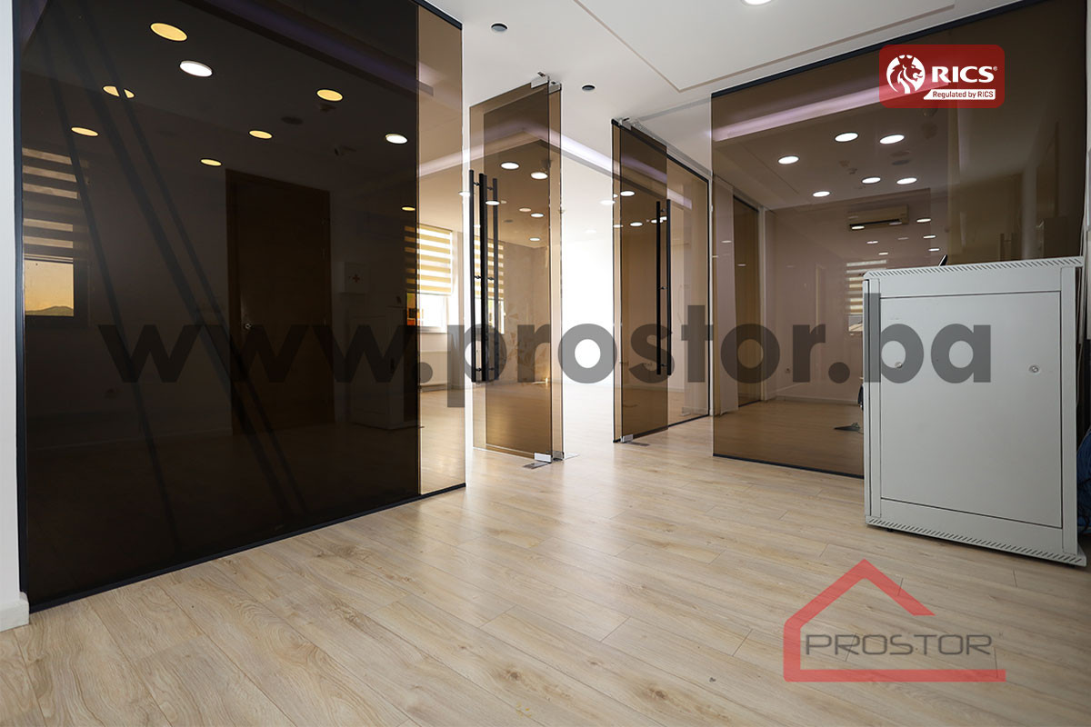 PROSTOR izdaje: Poslovni prostor, 156m2, Stup 4