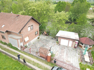 Kuća 200 m2 dvorište 2000 m2 Vrbanja Banja Luka photo 5