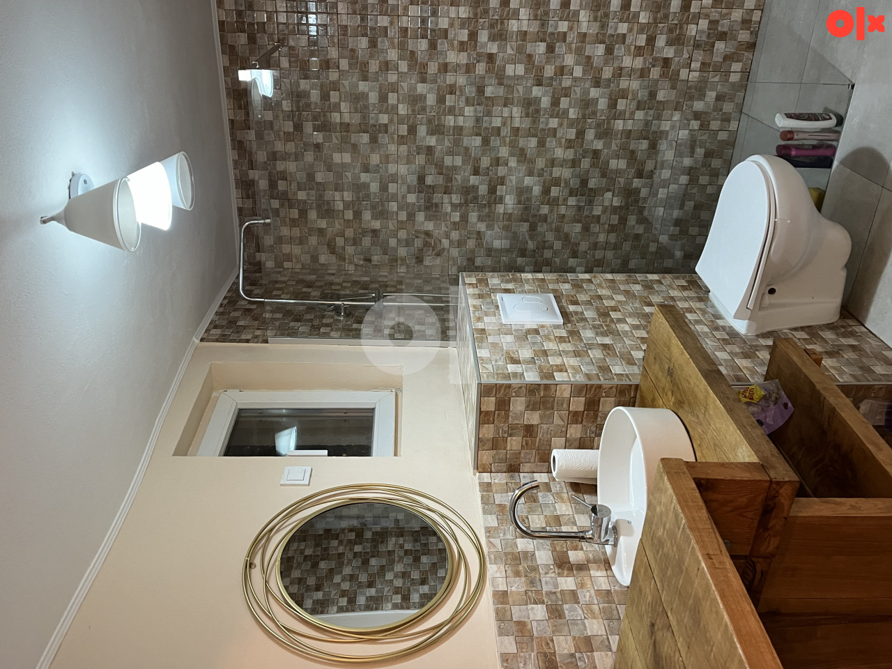 Kuća Sarajevo Bistrik 80m2, sa dvoristem,garaze i parkinzima 2