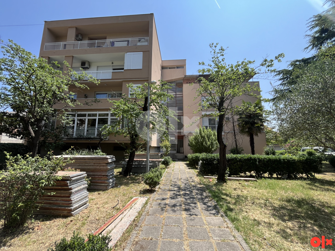 Stan Mostar 40m2 u ul. kraljice Katarine