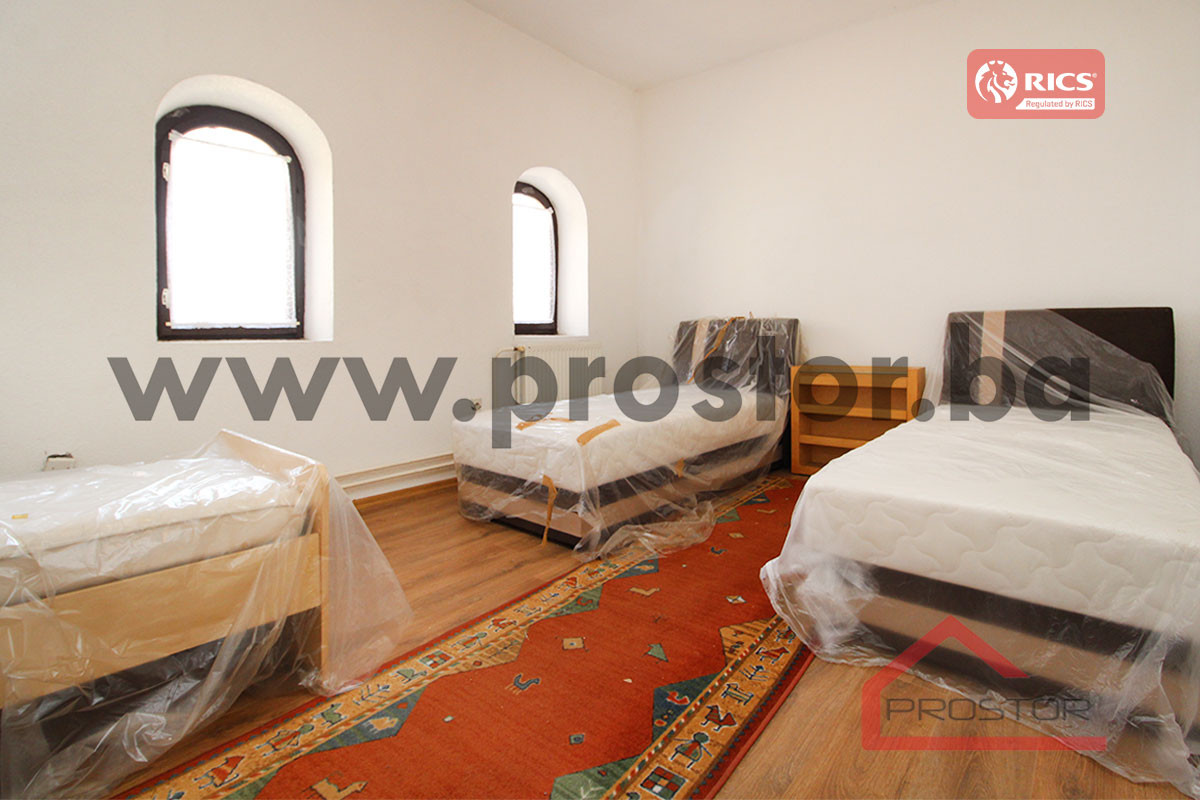 PROSTOR prodaje: Četverosoban stan na Baščaršiji, Stari Grad 9