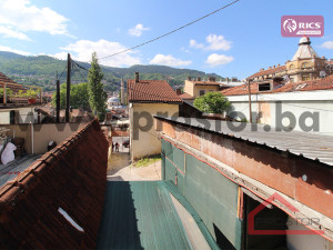 PROSTOR prodaje: Četverosoban stan na Baščaršiji, Stari Grad