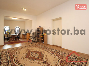PROSTOR prodaje: Četverosoban stan na Baščaršiji, Stari Grad photo 2