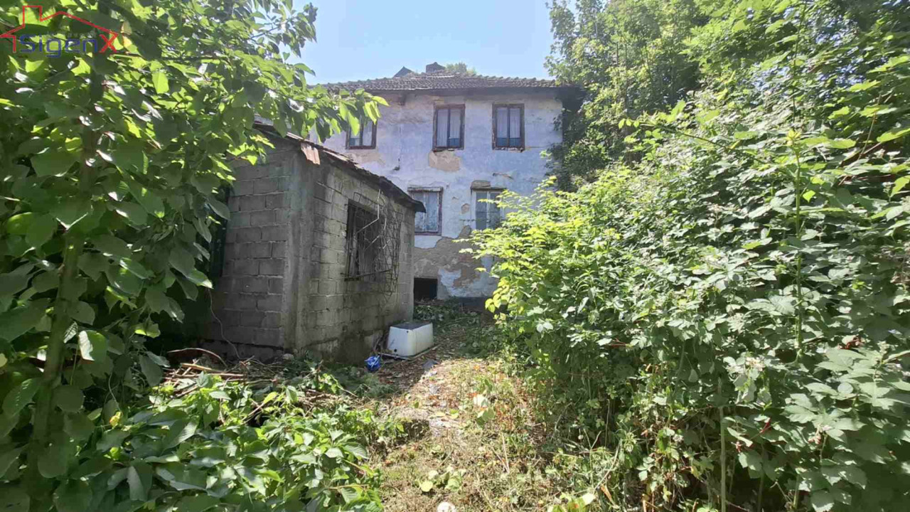 Sigenx prodaje:kuća i dvorište/Stari Grad/Alifakovac/294 m2