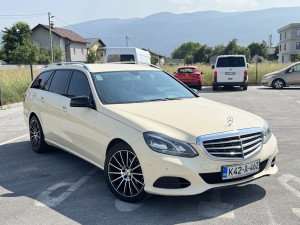 Mercedes-Benz E 200 7g tronic 2014 god extra stanje
