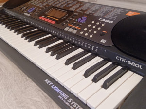 Klavijatura casio ctk-620L sintisajzer sa adapterom