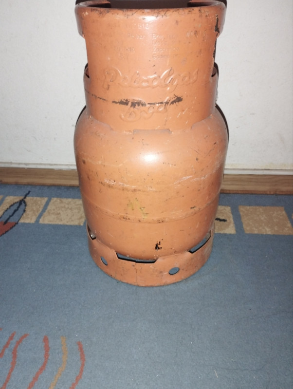 Plinska boca od 5 kg puna plina