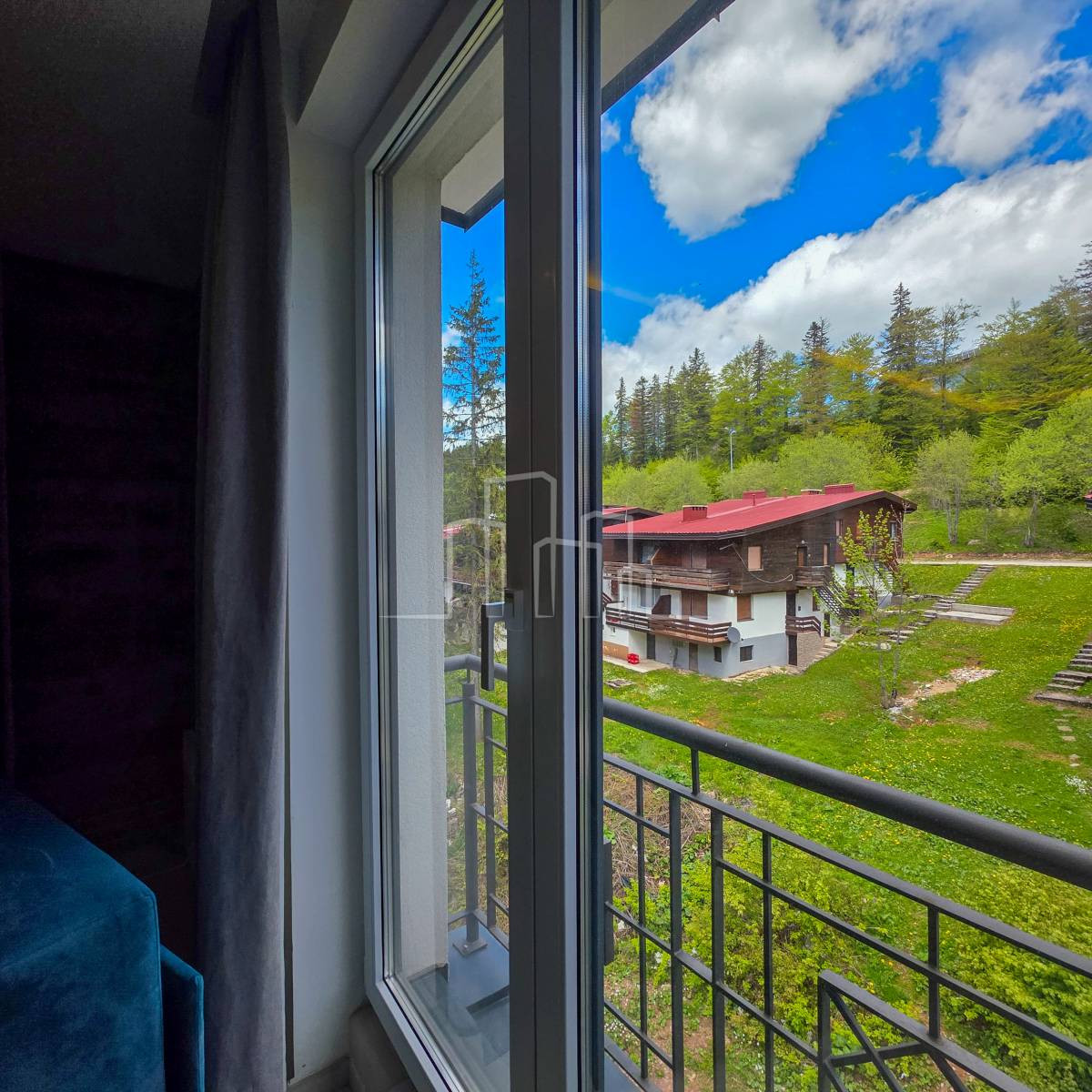 Apartman Opremljen 43m2 prodaja JAHORINSKA VILA 6