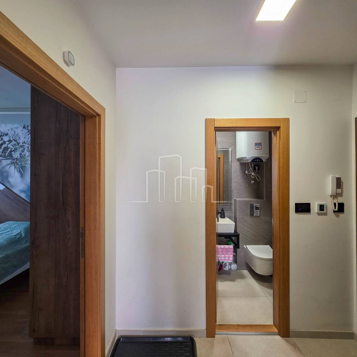Apartman Opremljen 43m2 prodaja JAHORINSKA VILA 19