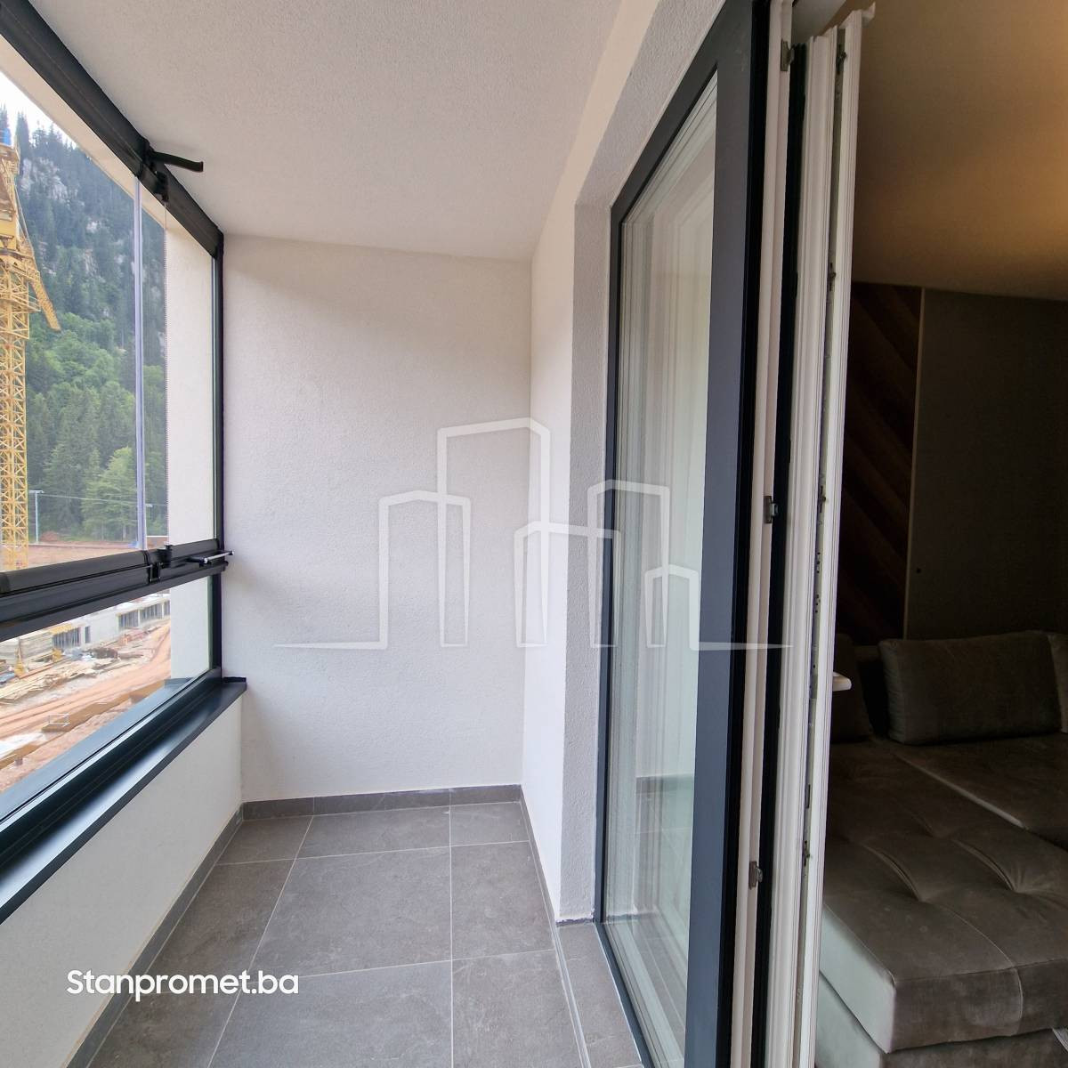 Apartman Jahorina nov i novoopremljen 52m2 sa dva balkona 6