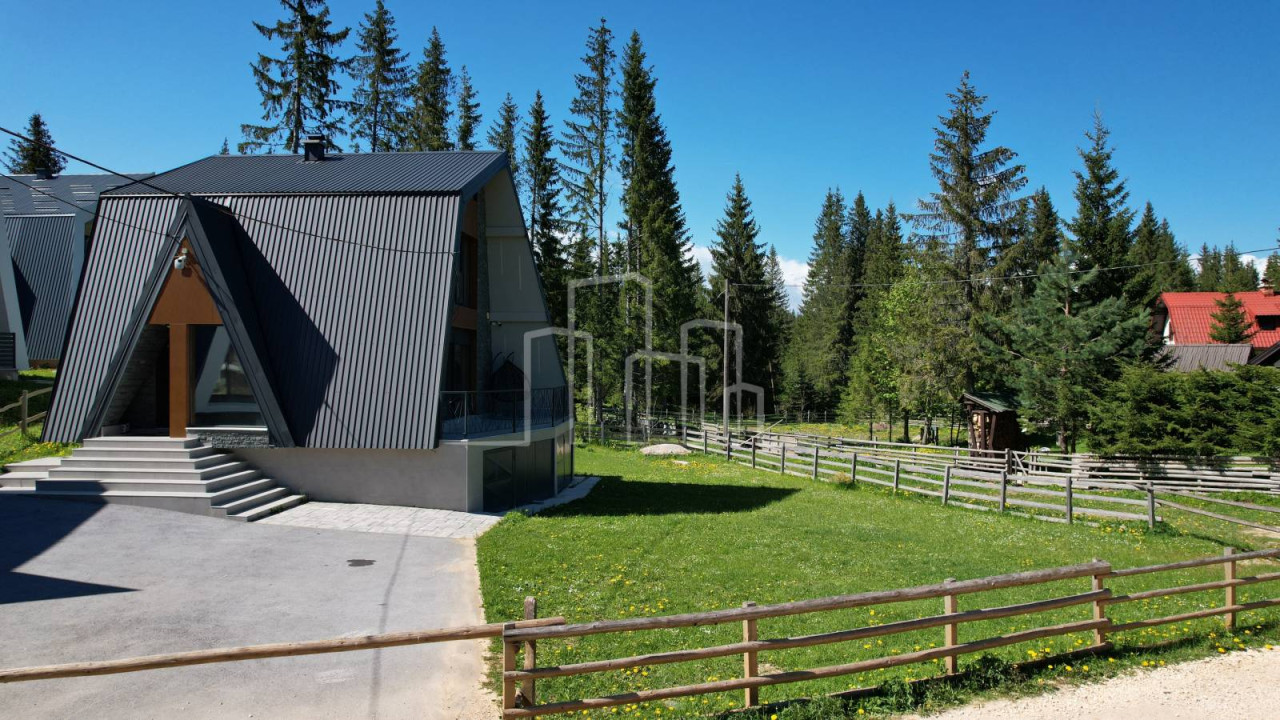 Kuća površine 110m2 Dvorišta Jahorina na placu od 510m2 32