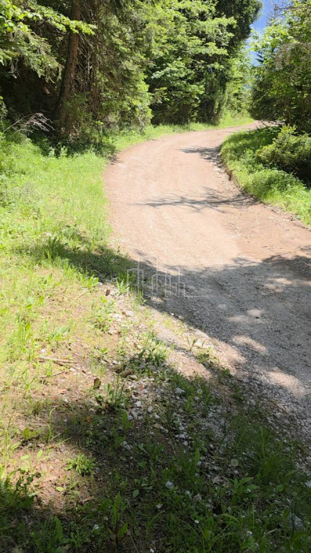 Ravna Romanija zemljište 2058m2 vikend naselje sa objektom 3