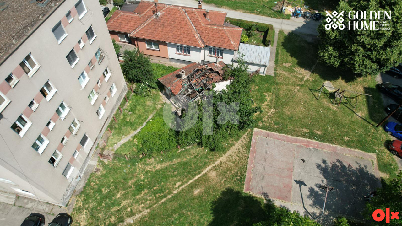 Ruševna kuća u Blatuši