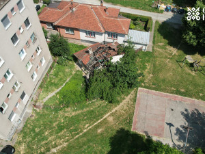 Ruševna kuća u Blatuši